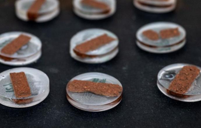 Termoizolacyjne materiały ceramiczne z fusów po kawie – wynalazek polskiej badaczki